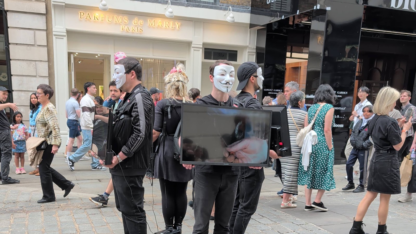 Public Passing the Cube of Truth